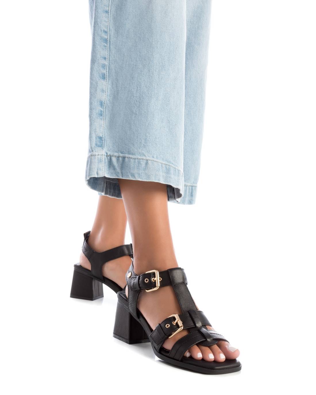 SANDALIAS CON BLOQUE DE TACON CARMELA 161629 NEGRO